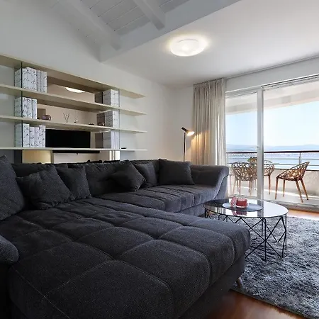 Apartment Sea View In